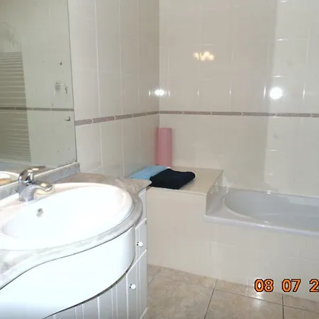 Sea Shore Apartament Apartment *