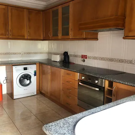 Sea Shore Apartament بينيش